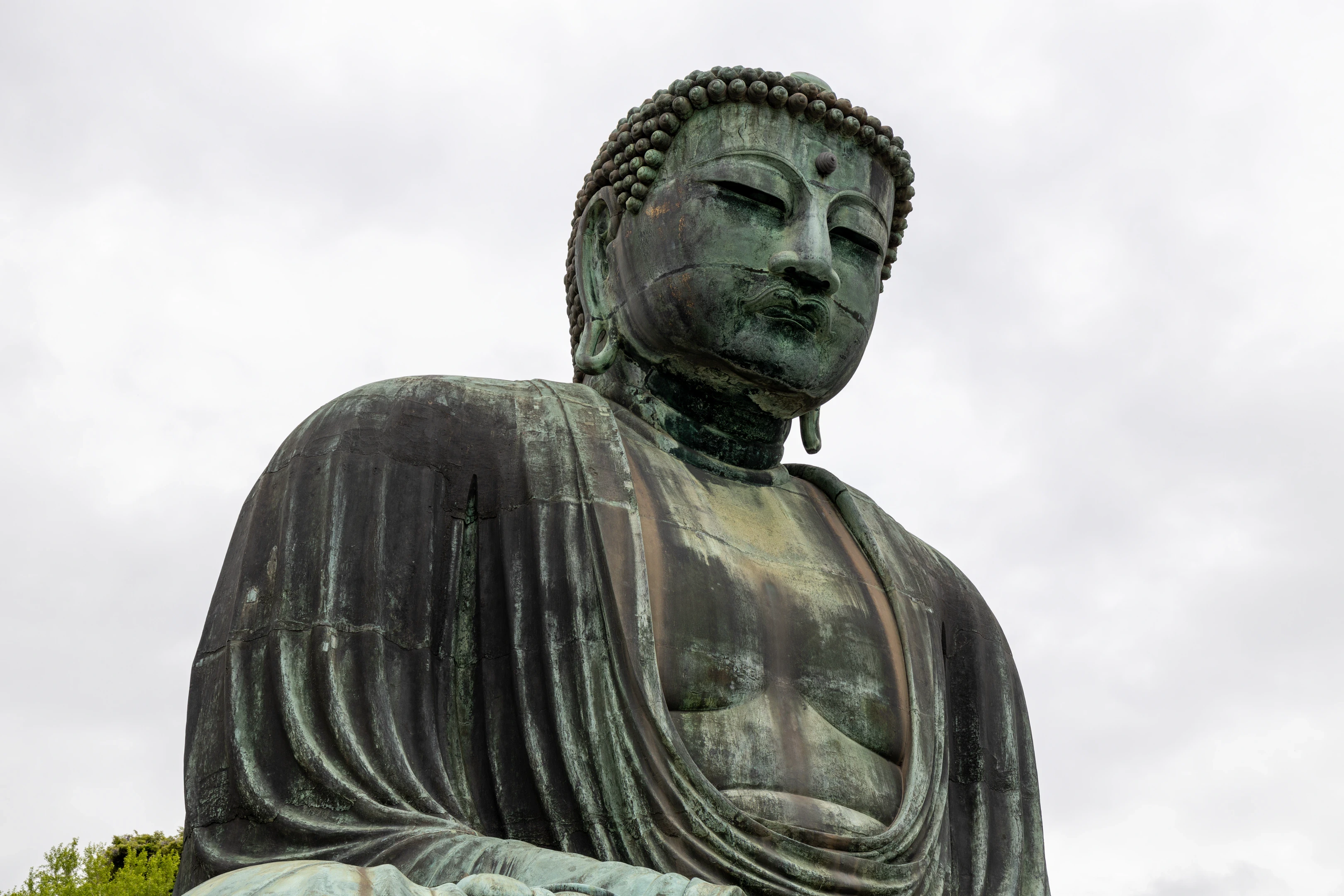 A photo of Kamakura Daibutsu (Great Buddha of Kamakura)